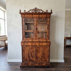 Buffetkast Vitrine Biedermeier 1830 Mahonie