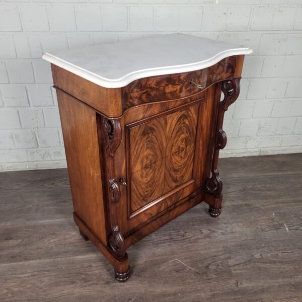 Kastje Commode Louis Philippe 1860 Mahonie