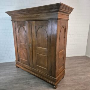 Gotische Kast Kledingkast 1750 Eiken