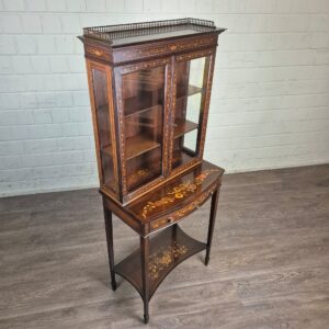 Vitrine Biedermeier 1850 Mahonie