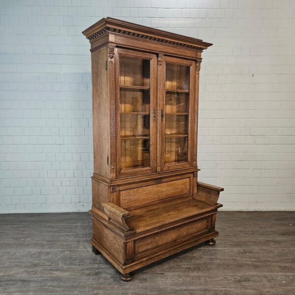 Vitrine met Klepbank Gründerzeit 1880 Eiken
