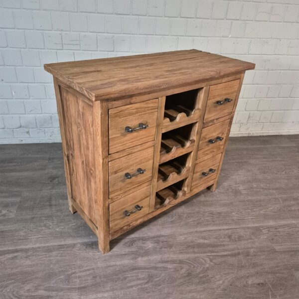 Commodes & Sideboards