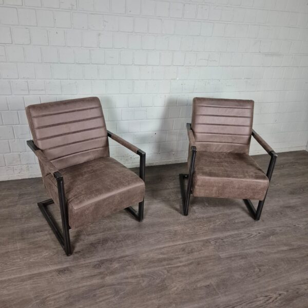 Stoelen & bankjes