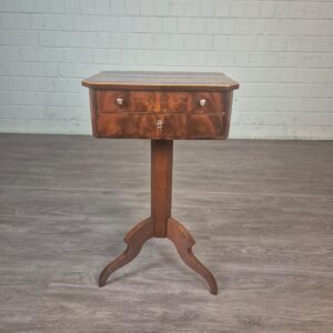 Naaitafeltje Biedermeier 1830 Mahonie