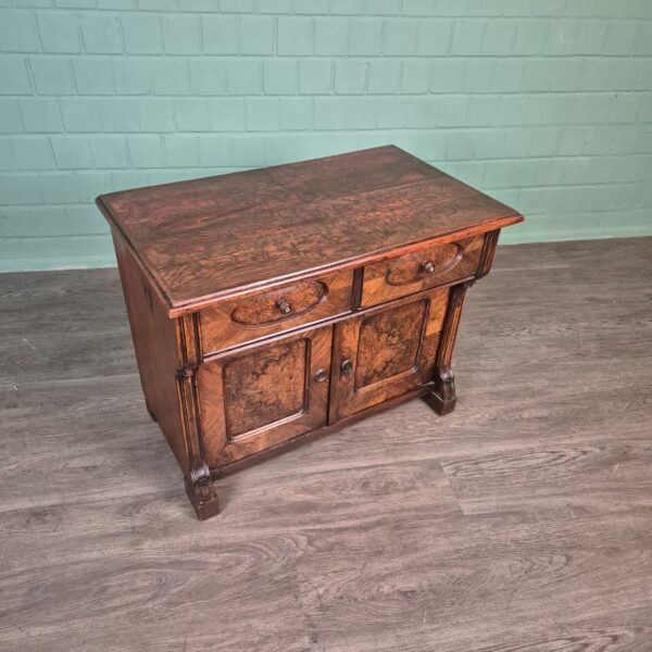 Kast Louis Philippe 1860 Noten
