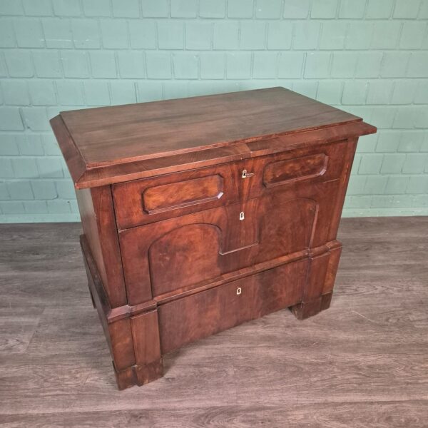 Commode Biedermeier 1810 Mahonie