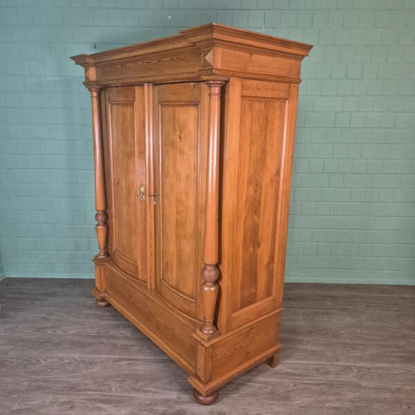 Kast Kledingkast Gründerzeit 1880 Grenen
