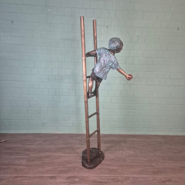 Beeld Tuinbeeld Jongen op Ladder Brons 2,06 m - Afbeelding 9
