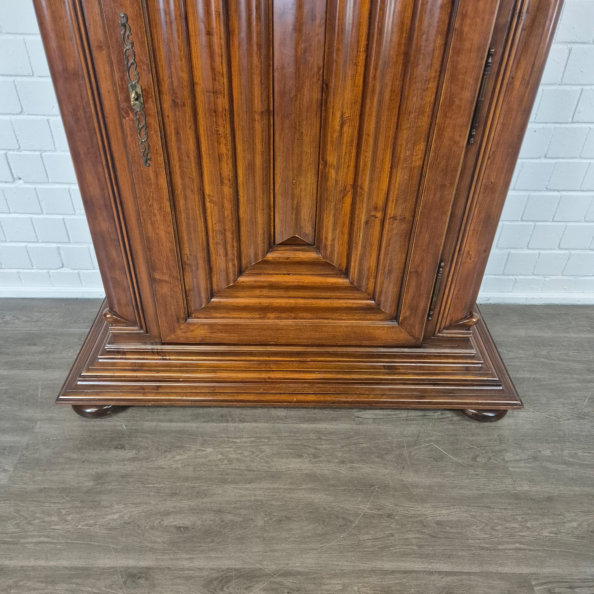 Golfvormige Kast Neobarok Noten 1,51 m - Afbeelding 7