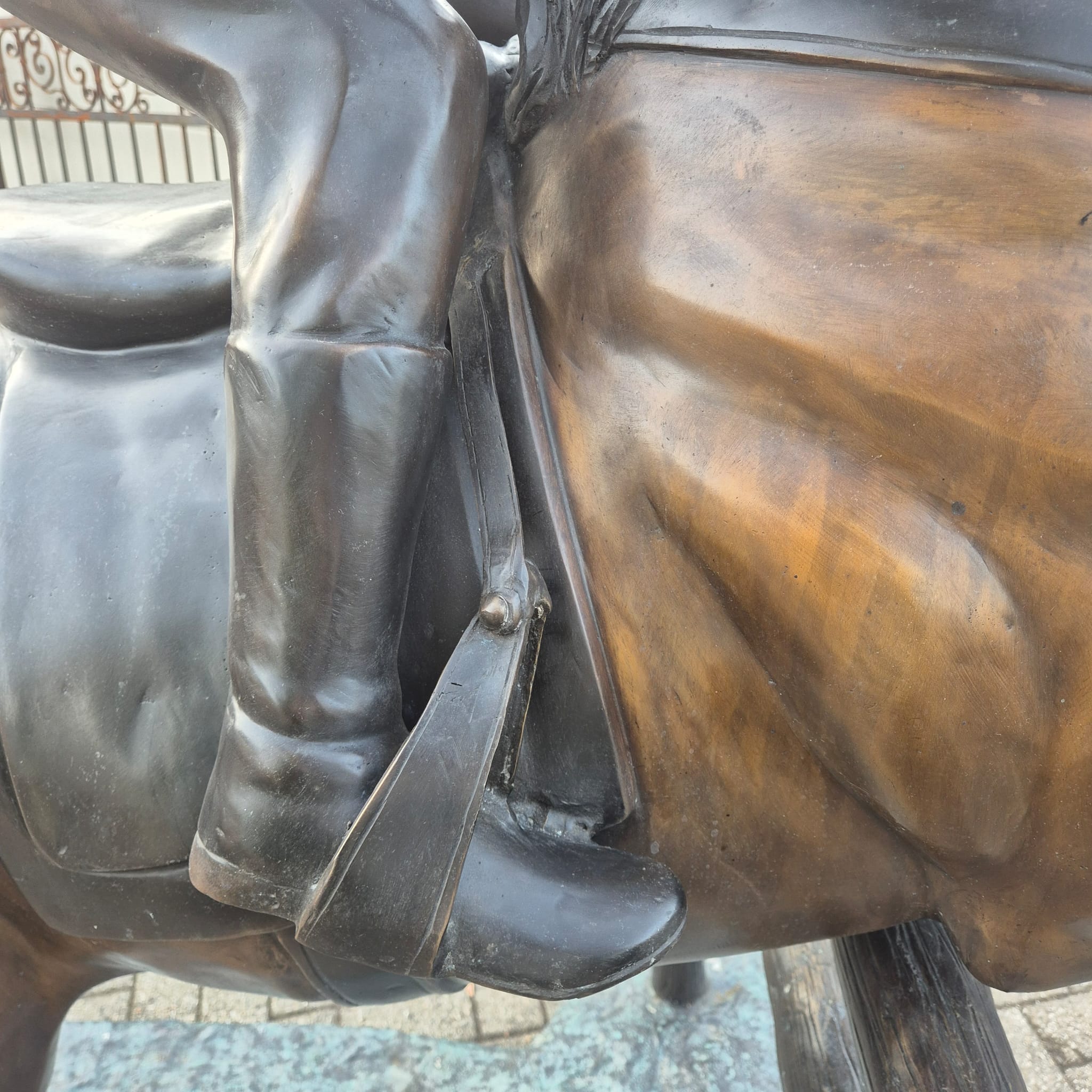 Beeld Tuinbeeld Paard met Ruiter Brons 2,10 m - Afbeelding 20