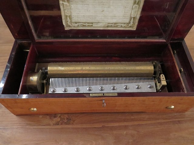Spieluhr Walzenspieluhr 1850 Rosenholz