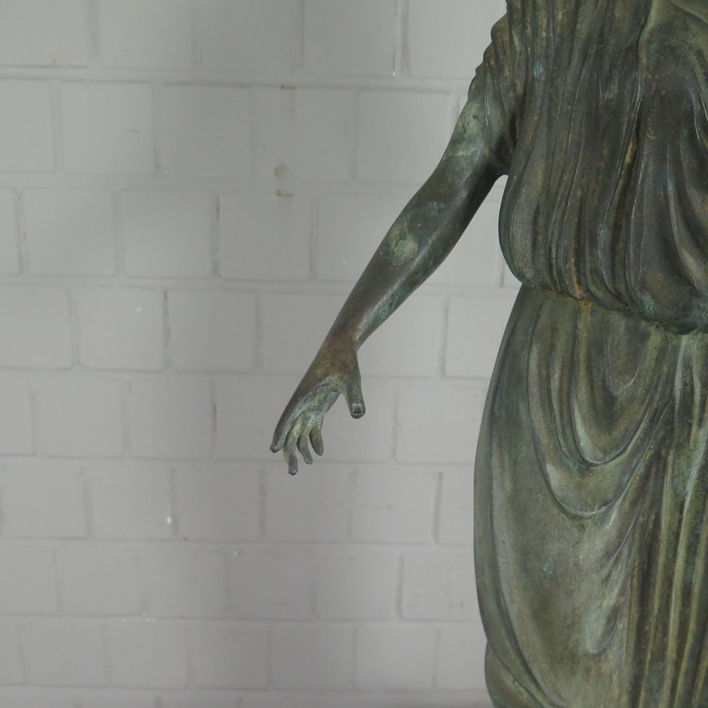 Skulptur Dekoration griechische Frau mit Fackel Bronze 1,07 m
