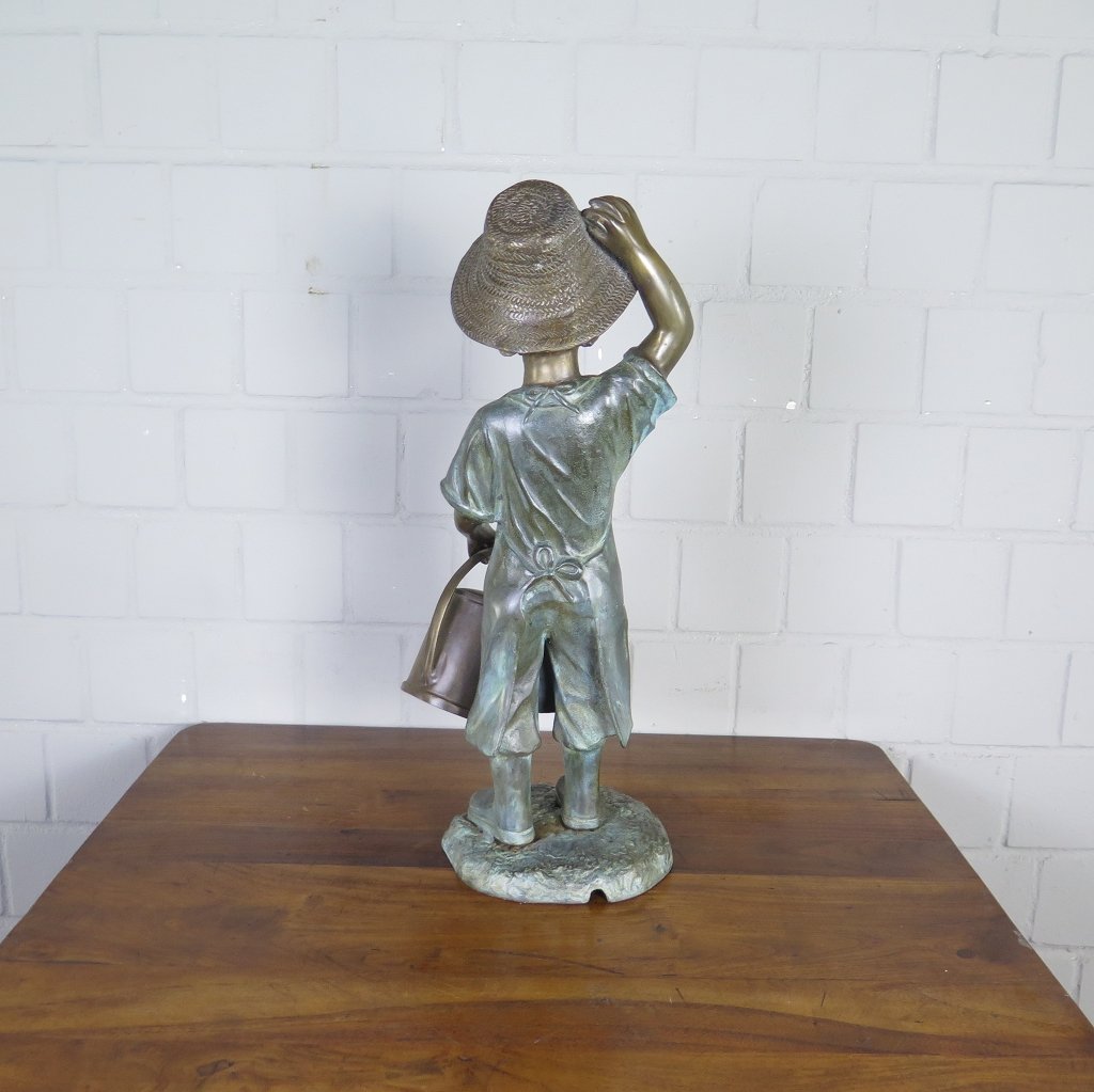 Wasserspeier Kind mit Gießkanne Bronze 0,70 m