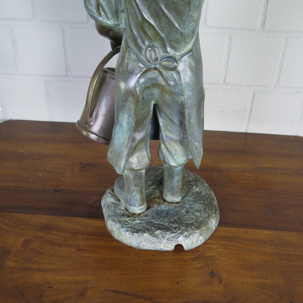 Wasserspeier Kind mit Gießkanne Bronze 0,70 m