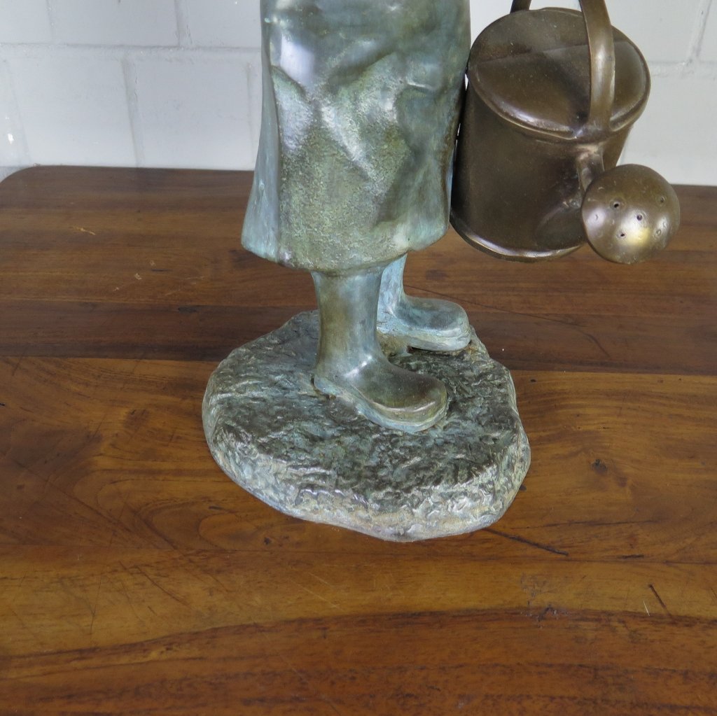 Wasserspeier Kind mit Gießkanne Bronze 0,70 m