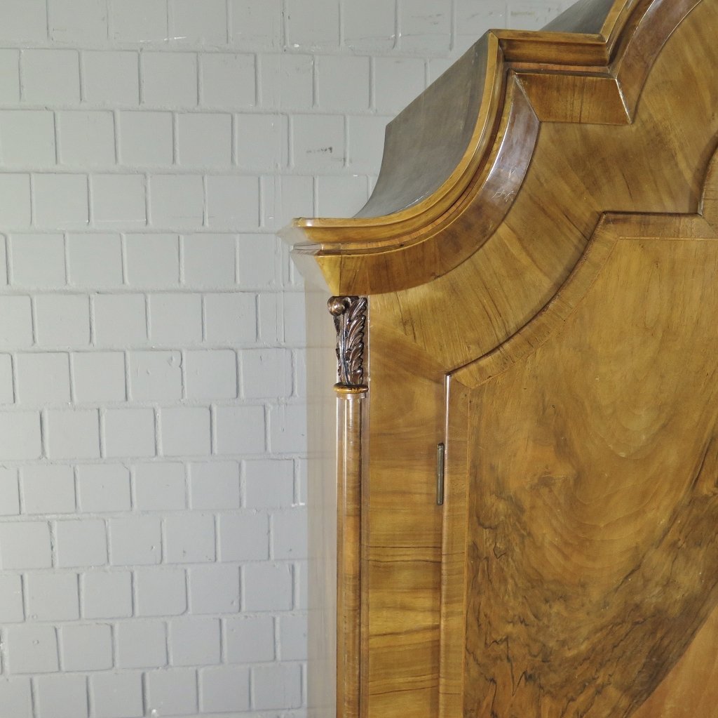 Schrank Neubarock 1900 Nussbaum
